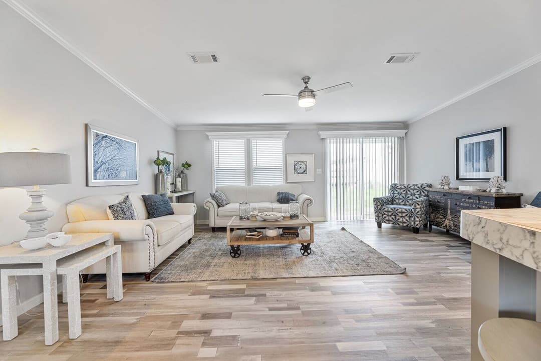 Ventura vi 30483c interior home features