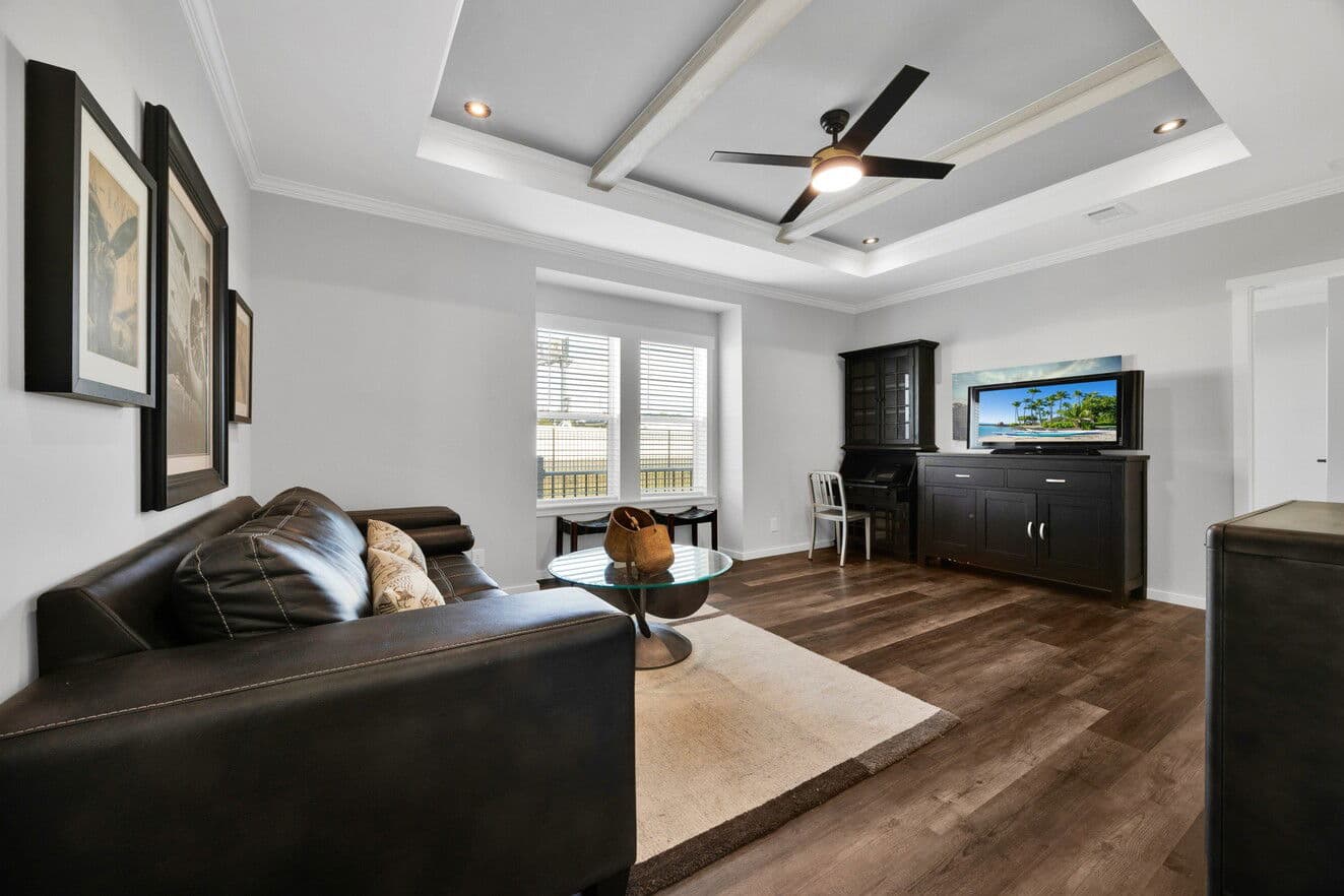 Elite interior home features