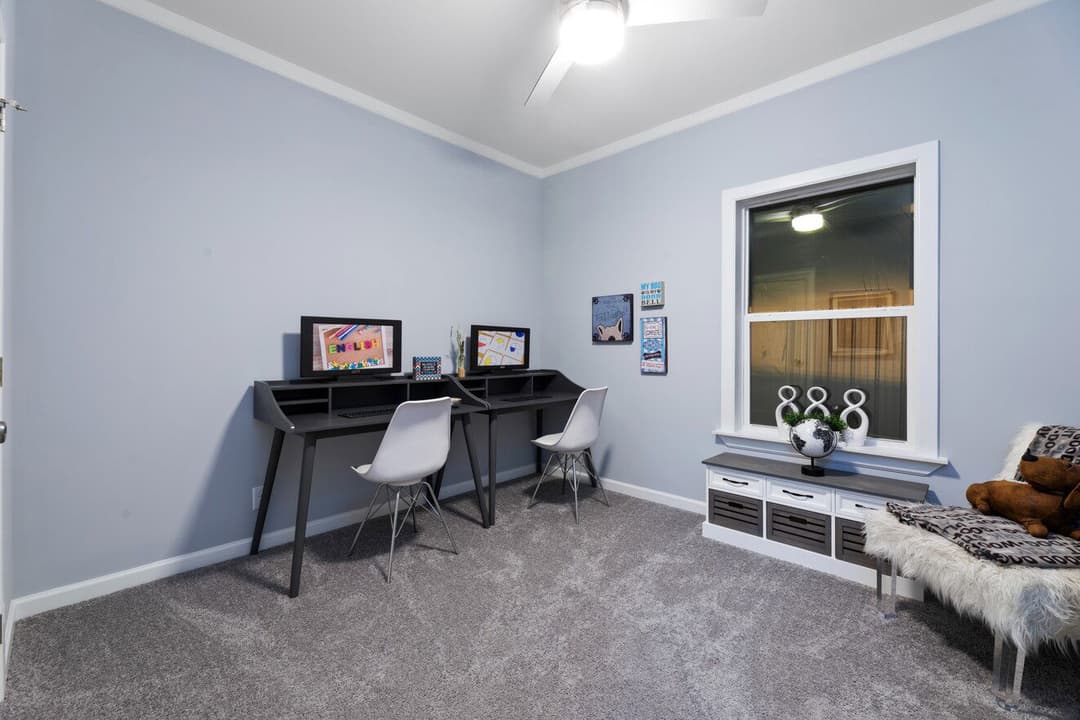 Finley 28684a bedroom home features