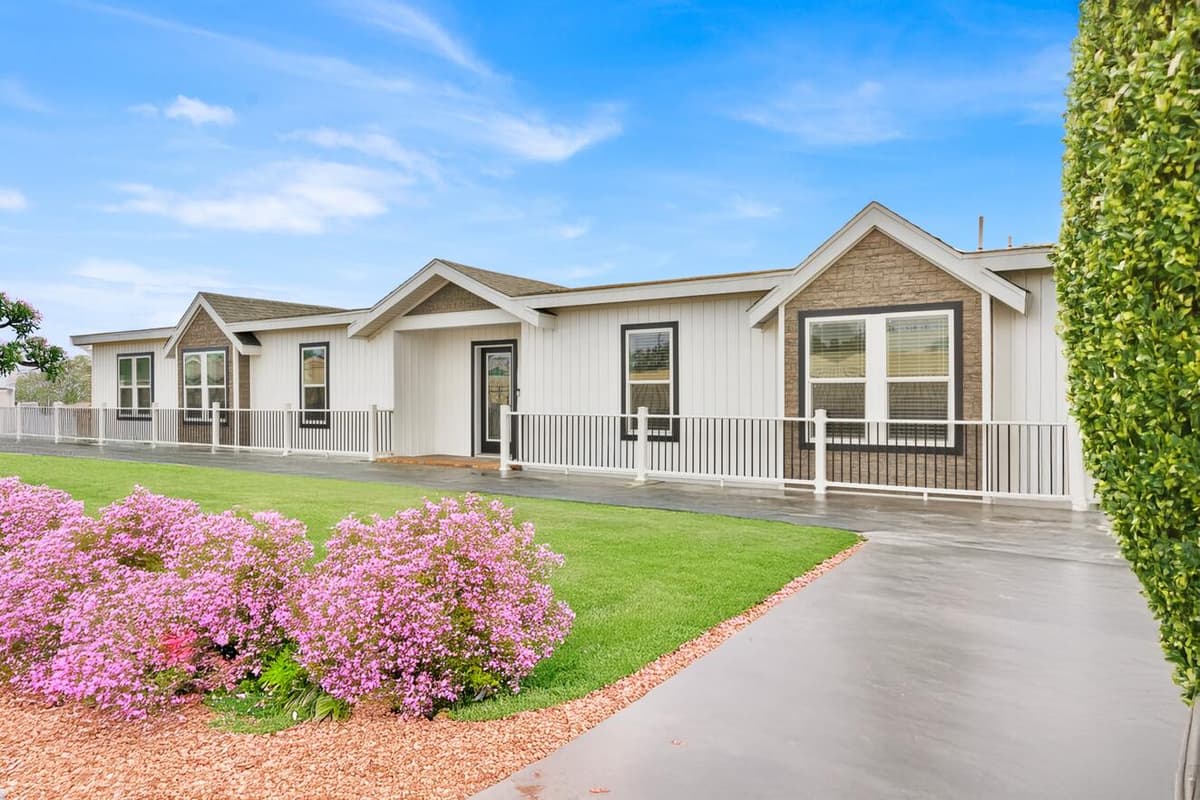 Elite hero and exterior home features