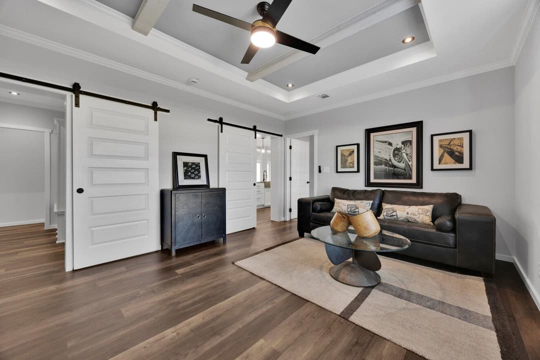 Draper 40764a interior home features