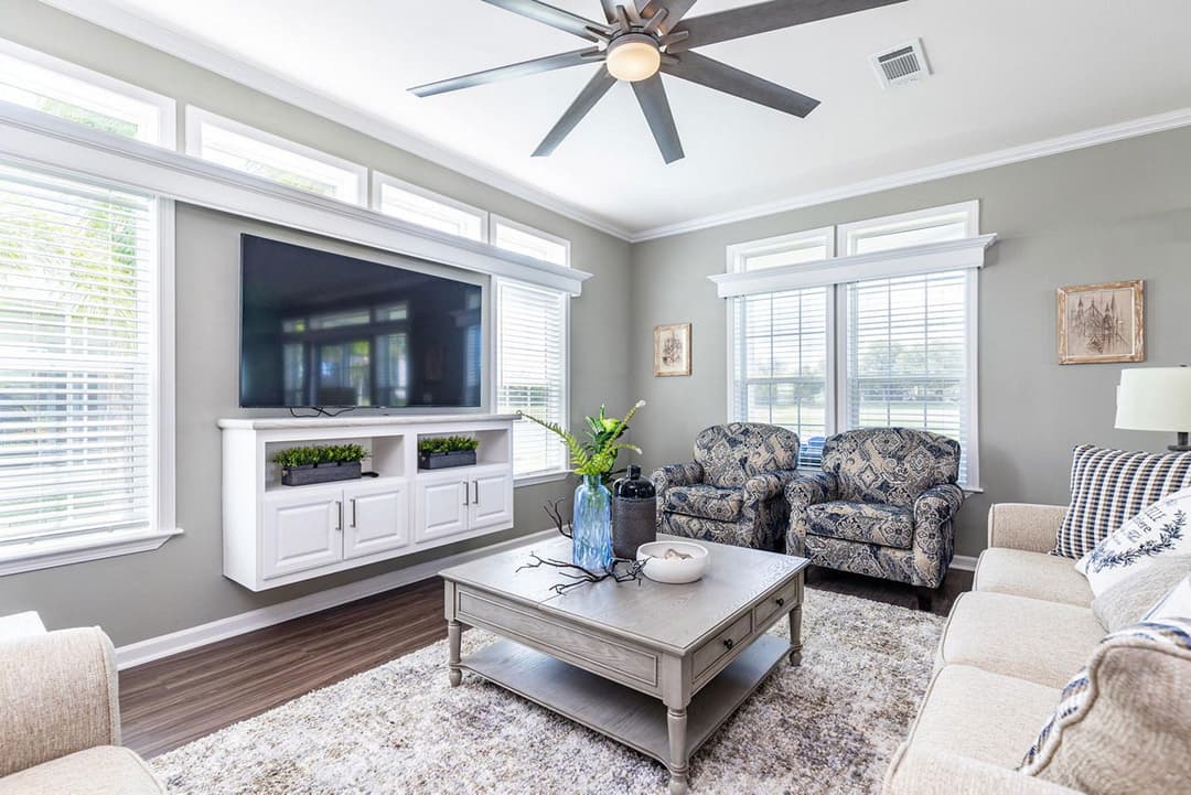 Silver springs elite 6400 interior home features