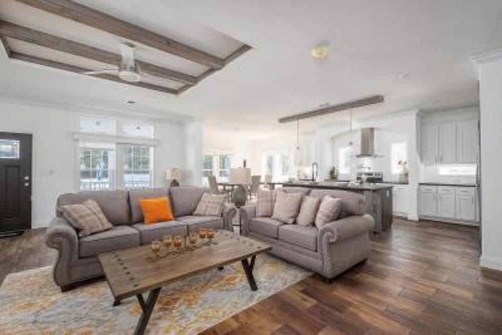 Cordele interior home features