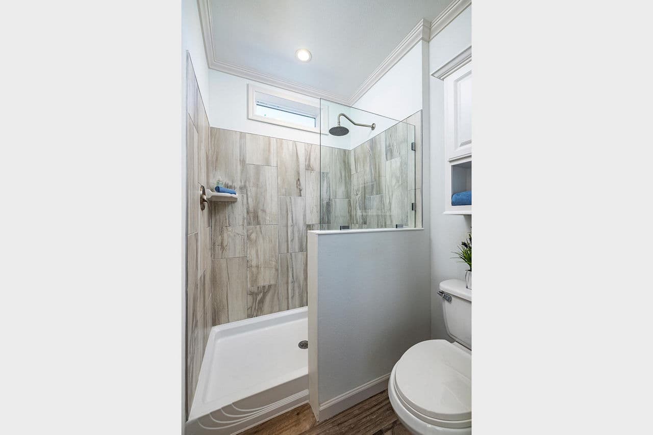 Palm bay 2641b bathroom home features