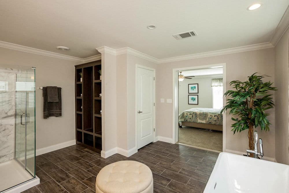 Galion bathroom home features